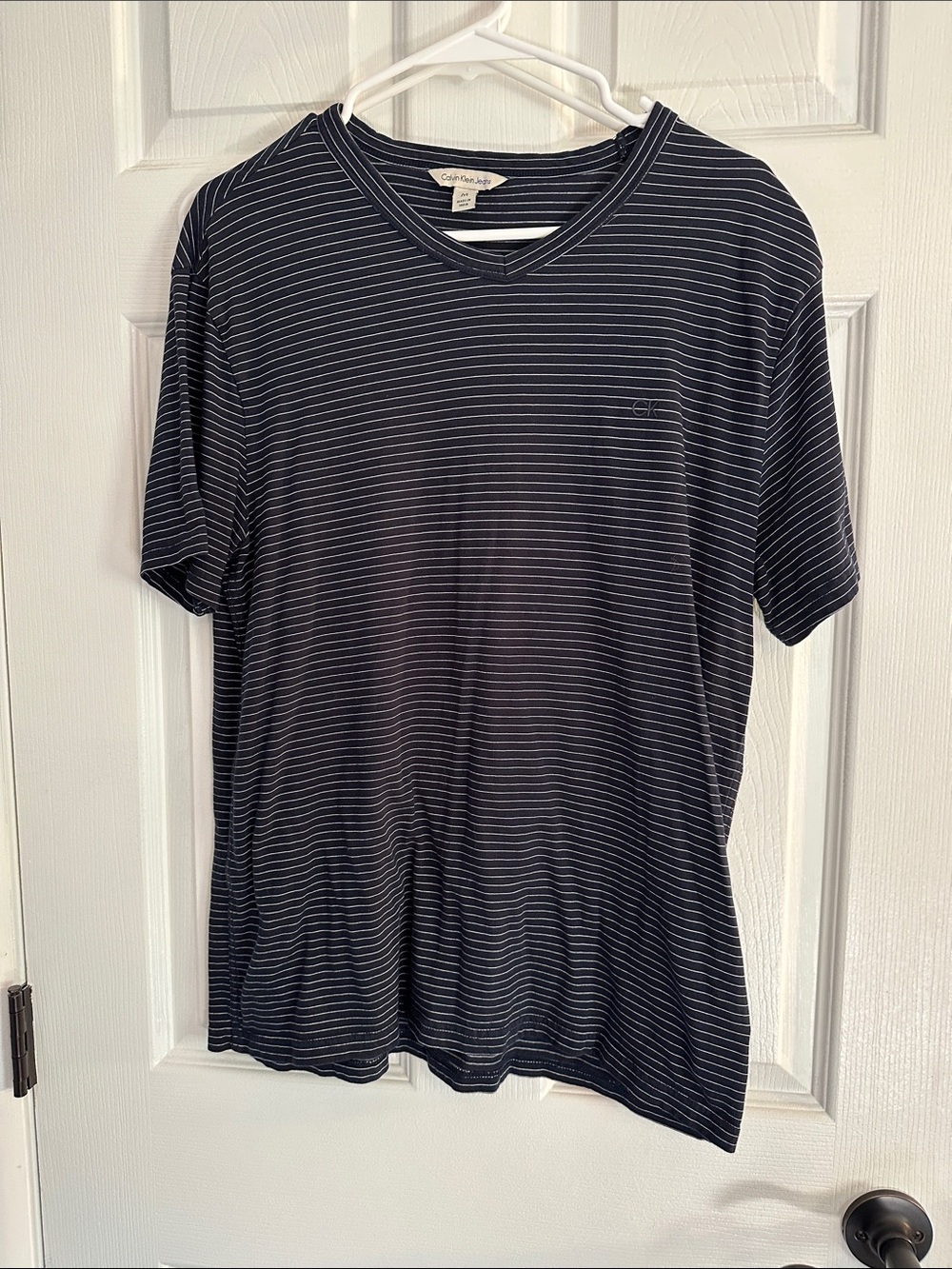 Calvin Klein Men's Navy and White Thin-Striped V-Neck Tee